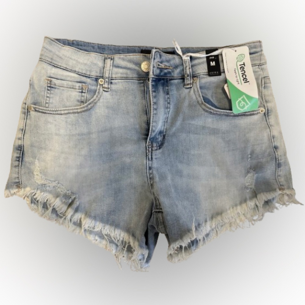 AKIRA Denim Shorts Light Wash with Stretch sz M